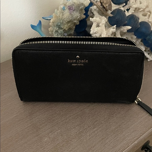Kate Spade Black Zip-Around Wallet - Picture 6 of 9
